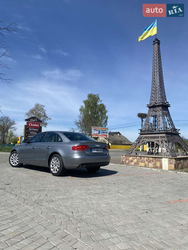 Седан Audi A4 2010 в Косові