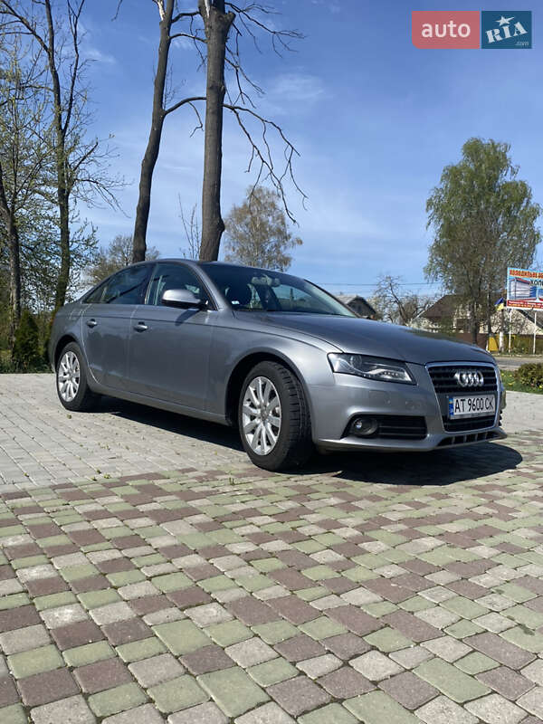 Седан Audi A4 2010 в Косові