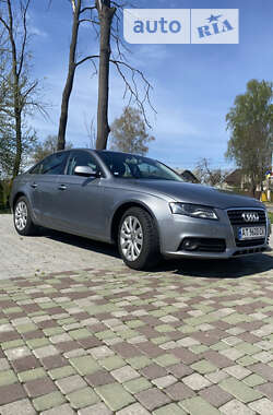 Седан Audi A4 2010 в Косові