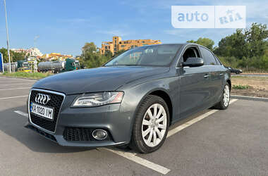 Седан Audi A4 2010 в Києві