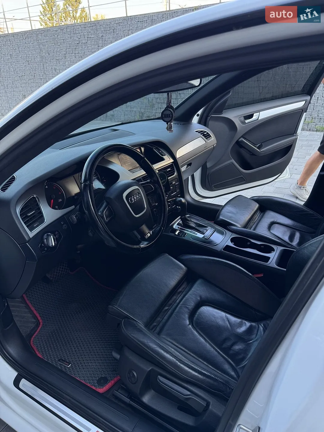 2011 Audi A4 - мініатюра 8