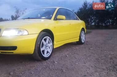 Седан Audi A4 1997 в 