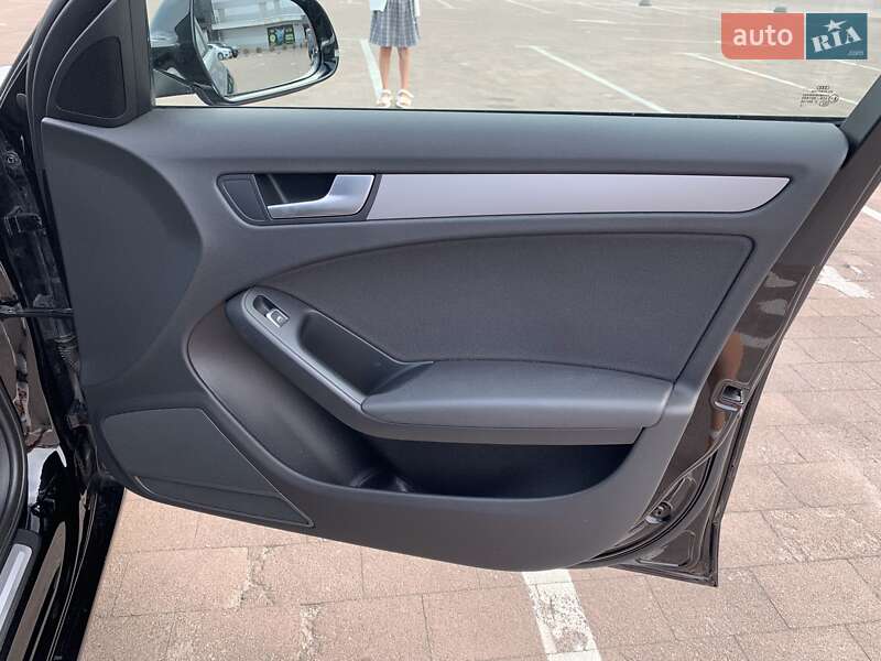 Универсал Audi A4 2012 в Житомире