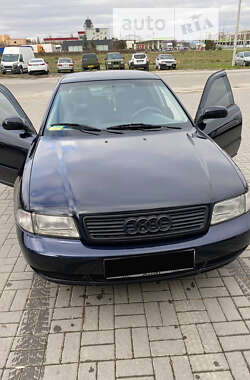 Седан Audi A4 1996 в Каменец-Подольском