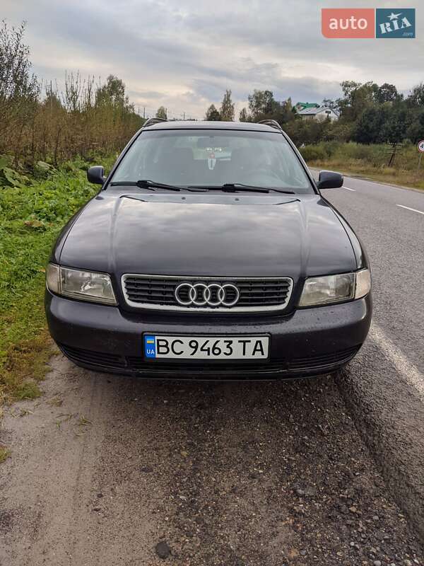 Универсал Audi A4 1997 в Турке