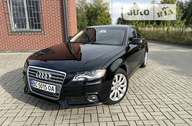 Седан Audi A4 2011 в Львове