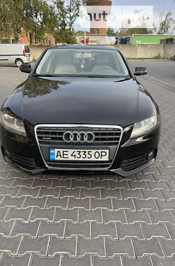 Седан Audi A4 2011 в Черновцах