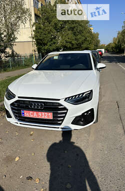 Седан Audi A4 2020 в Ужгороде