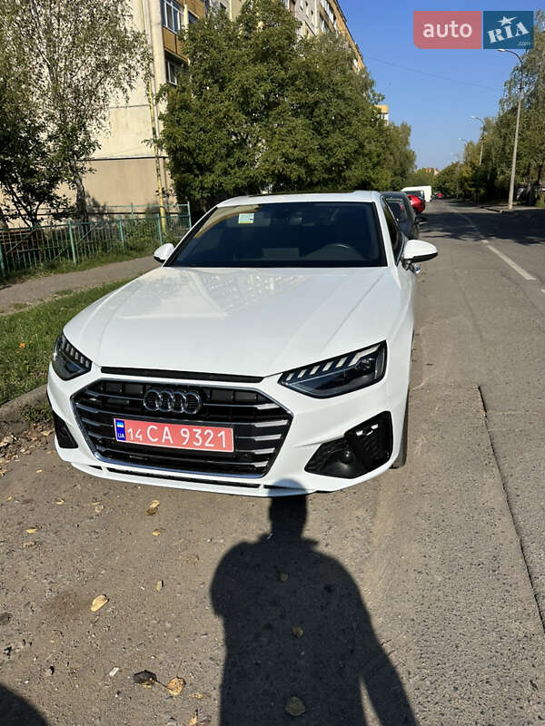 Седан Audi A4 2020 в 