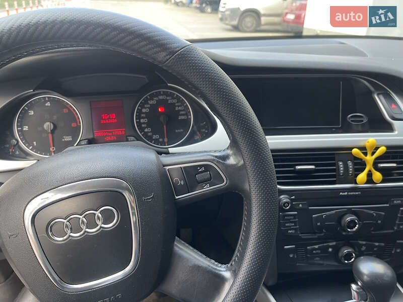 Седан Audi A4 2010 в Одесі