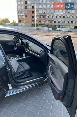 Седан Audi A4 2023 в 