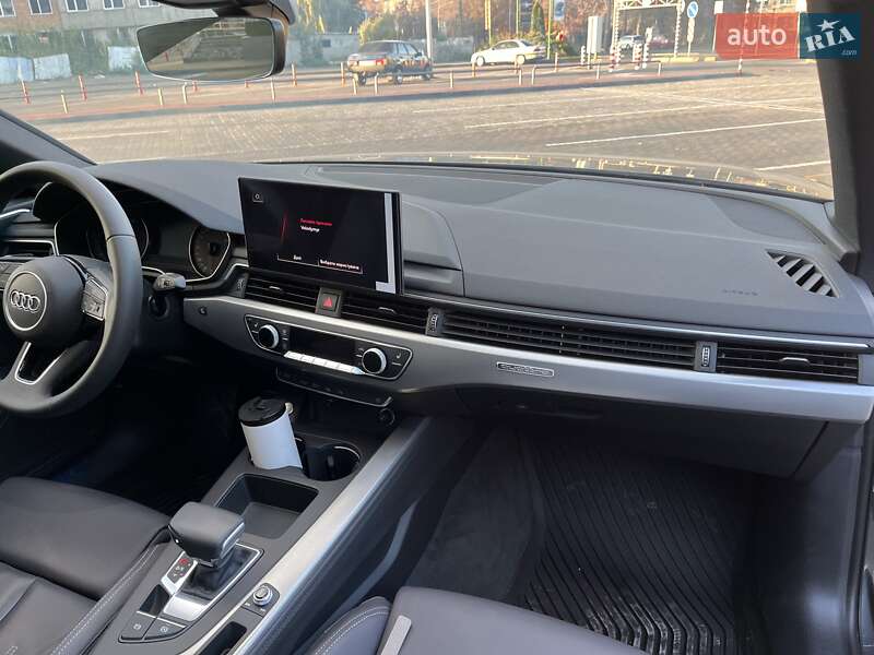 Седан Audi A4 2023 в Вінниці
