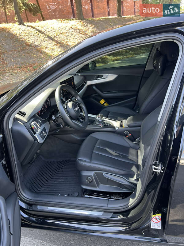 Седан Audi A4 2020 в Днепре