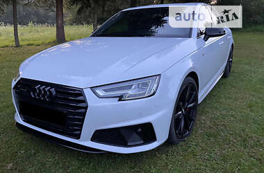 Седан Audi A4 2018 в Киеве