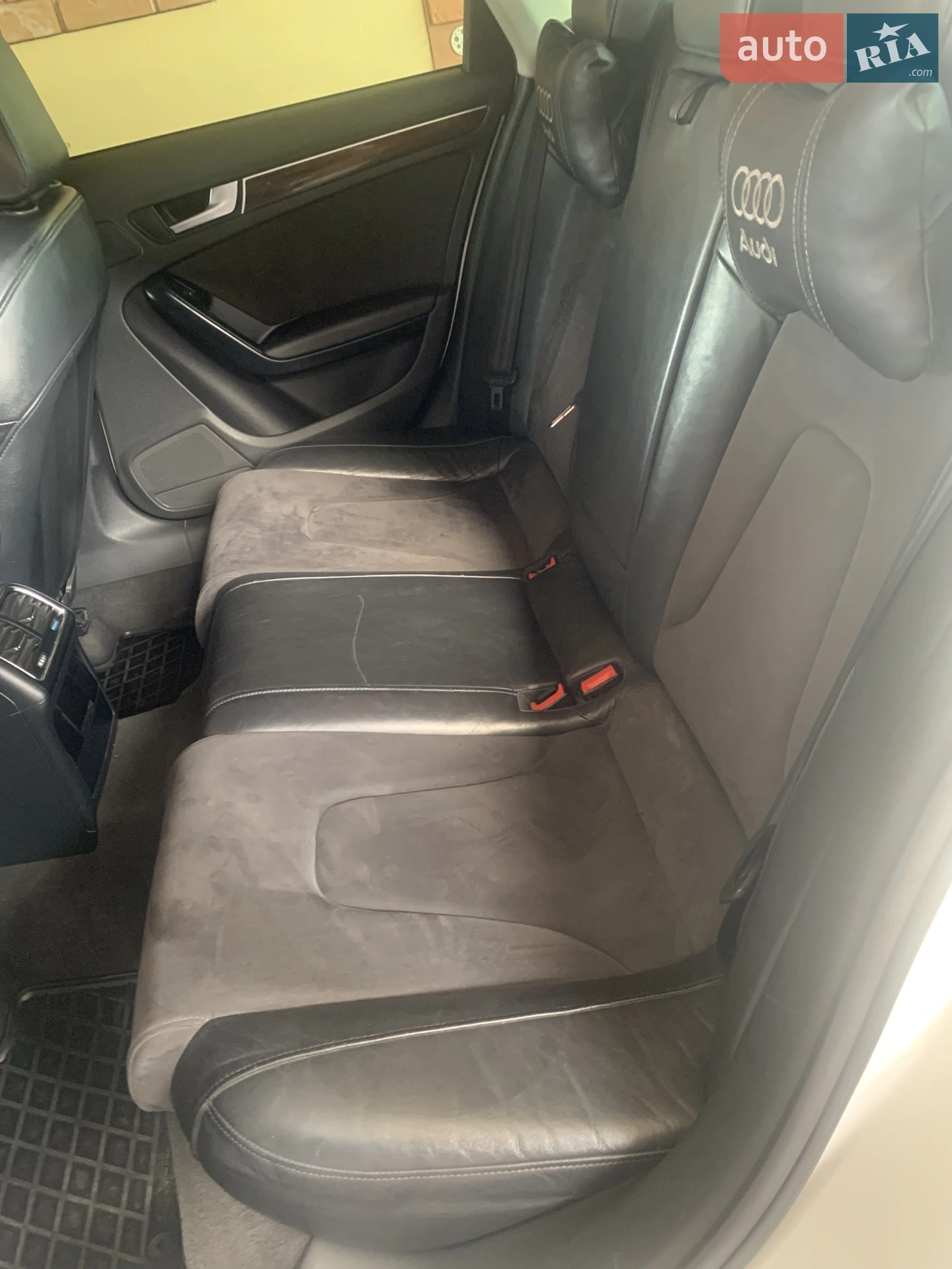 2010 Audi A4 - мініатюра 5