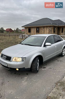 Седан Audi A4 2004 в Рокитному