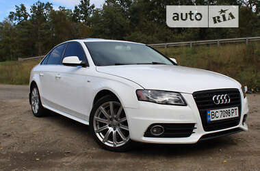 Седан Audi A4 2012 в Стрию