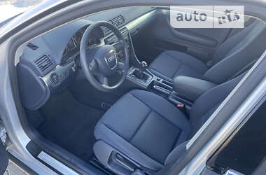 Седан Audi A4 2005 в Сарнах