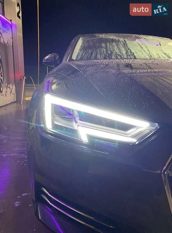 Седан Audi A4 2018 в Києві