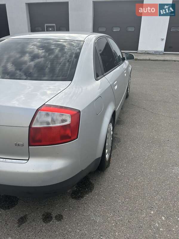 Седан Audi A4 2002 в Овруче