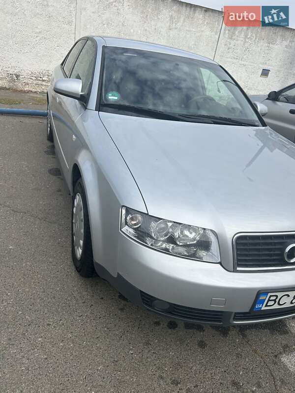 Седан Audi A4 2002 в Овруче