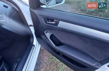 Седан Audi A4 2015 в 