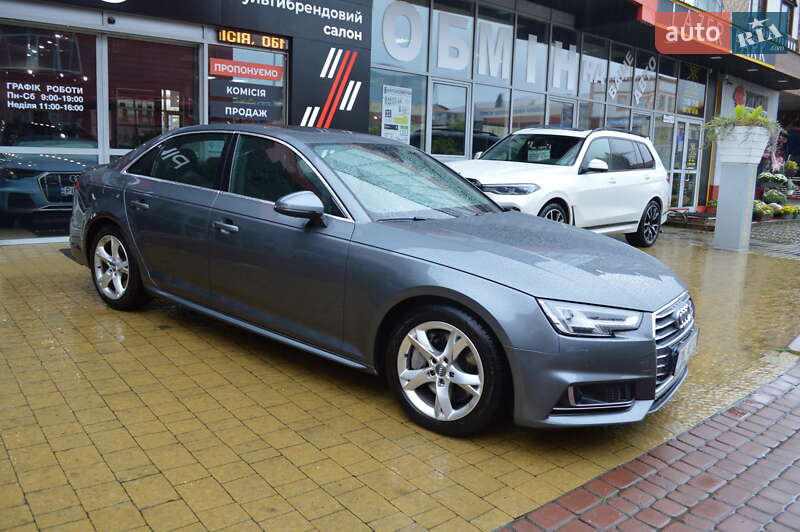 Седан Audi A4 2016 в Львове