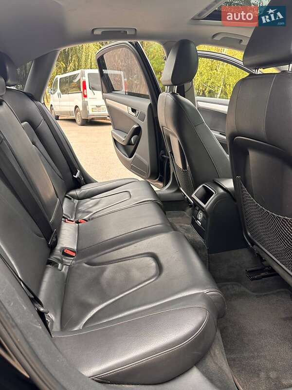 Седан Audi A4 2013 в Александрие