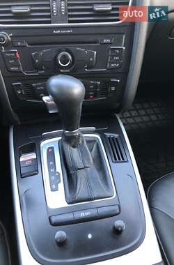 Седан Audi A4 2010 в Вишгороді