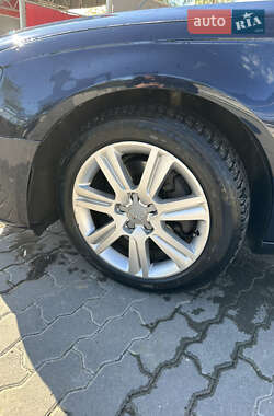 Седан Audi A4 2011 в Калуше