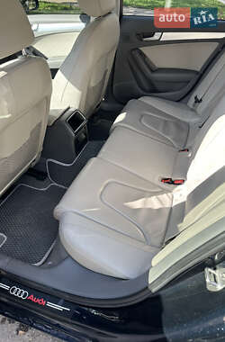 Седан Audi A4 2011 в Калуше