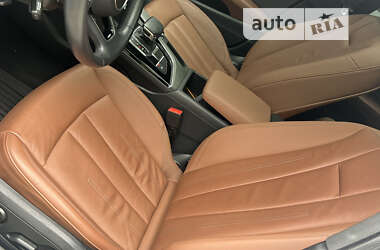 Седан Audi A4 2020 в 