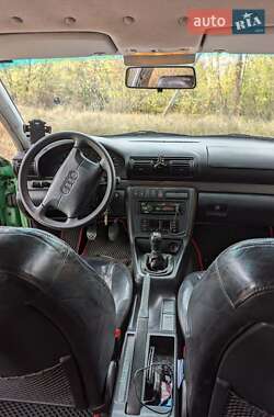 Седан Audi A4 1997 в Миргороде
