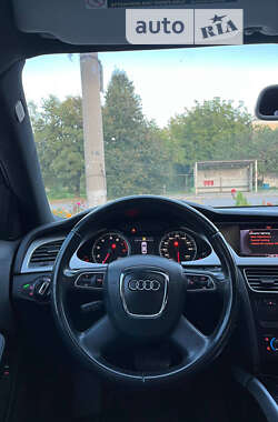 Седан Audi A4 2012 в Каменец-Подольском