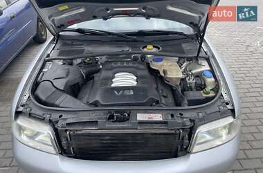 Універсал Audi A4 2000 в Чернігові