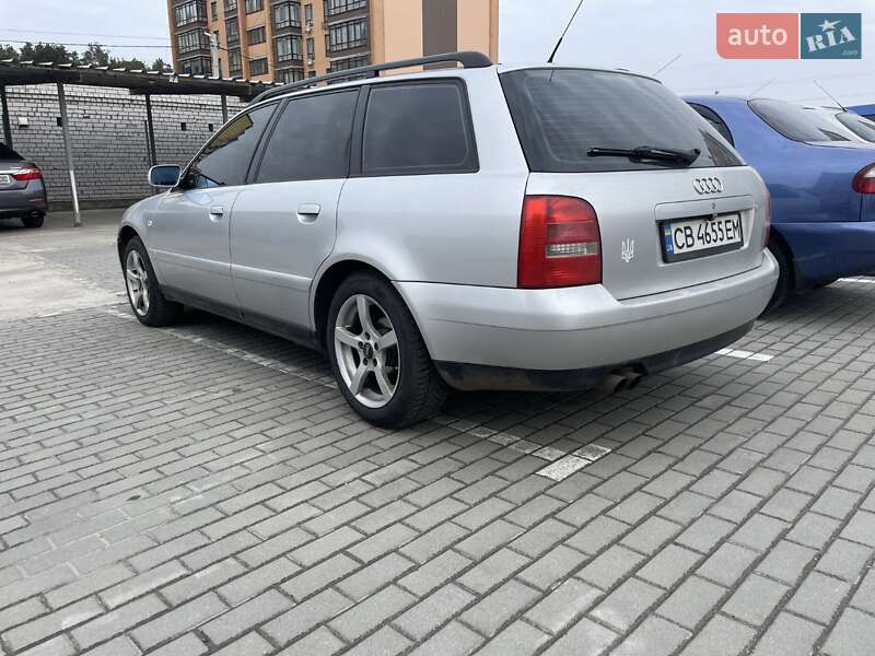 Універсал Audi A4 2000 в Чернігові