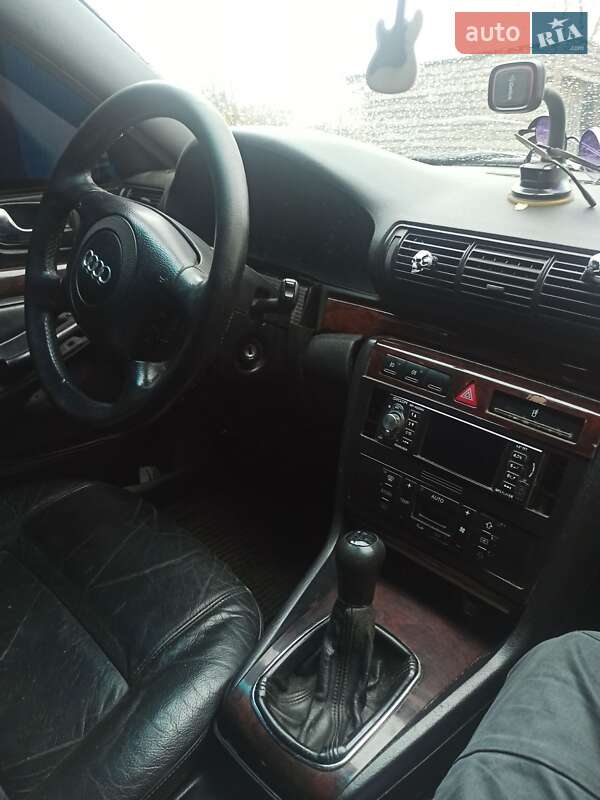 Седан Audi A4 1999 в Луцке