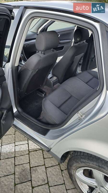 Седан Audi A4 2001 в Пустомытах