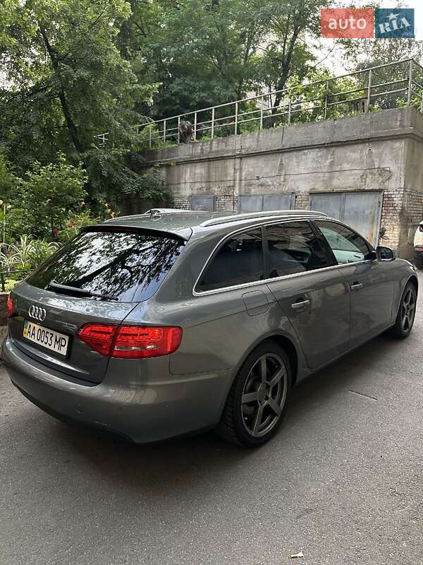 Универсал Audi A4 2011 в Киеве