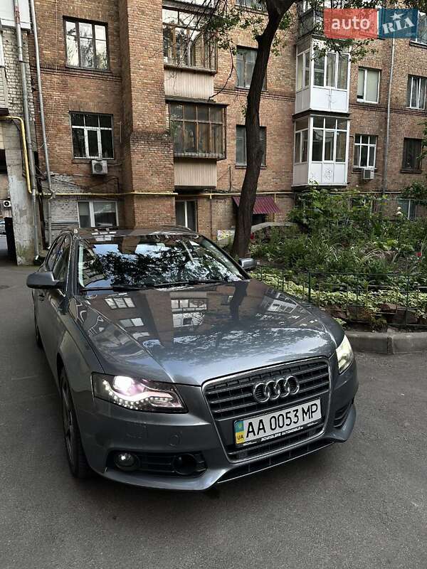 Универсал Audi A4 2011 в Киеве