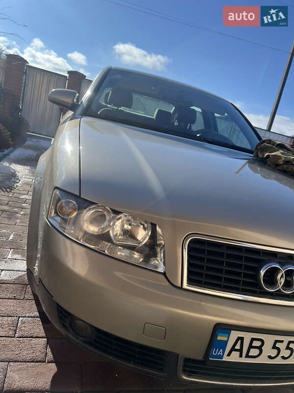 Седан Audi A4 2001 в Калиновке