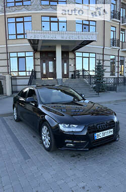 Седан Audi A4 2013 в Львові