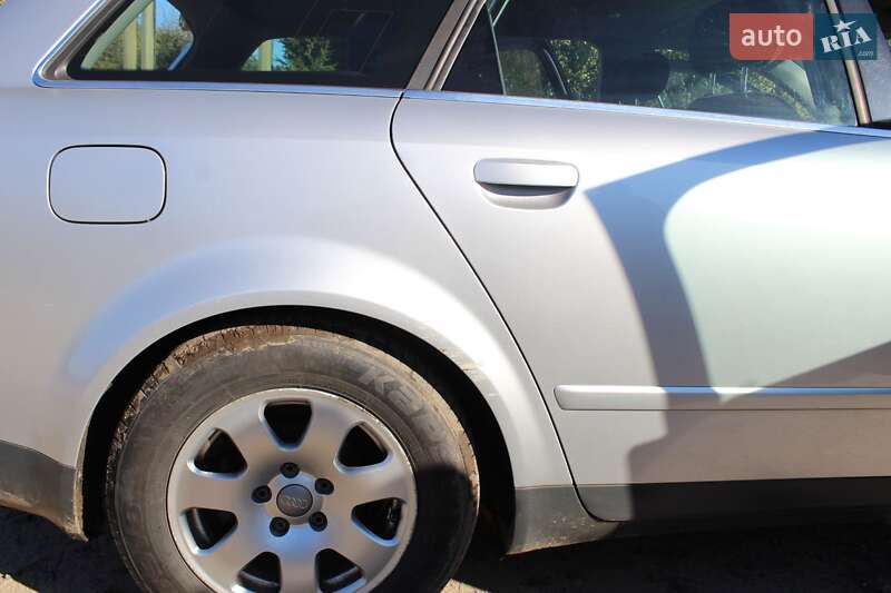 Универсал Audi A4 2002 в Демидовке