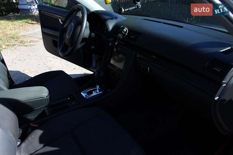 Универсал Audi A4 2002 в Демидовке