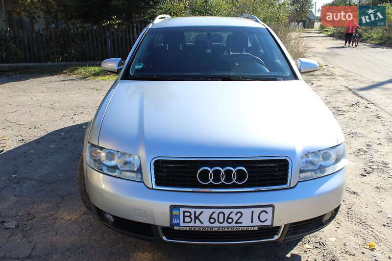 Универсал Audi A4 2002 в Демидовке