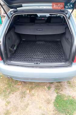 Универсал Audi A4 2002 в Гадяче