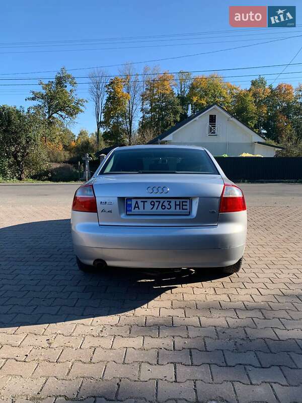 Седан Audi A4 2004 в Коломые