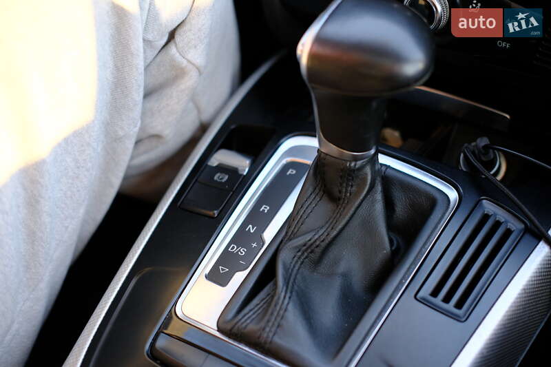 Седан Audi A4 2013 в Києві