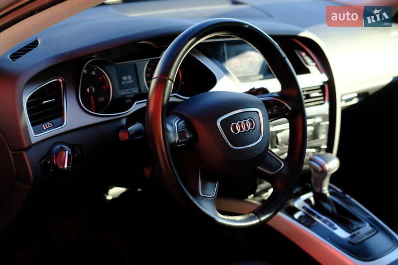 Седан Audi A4 2013 в Києві