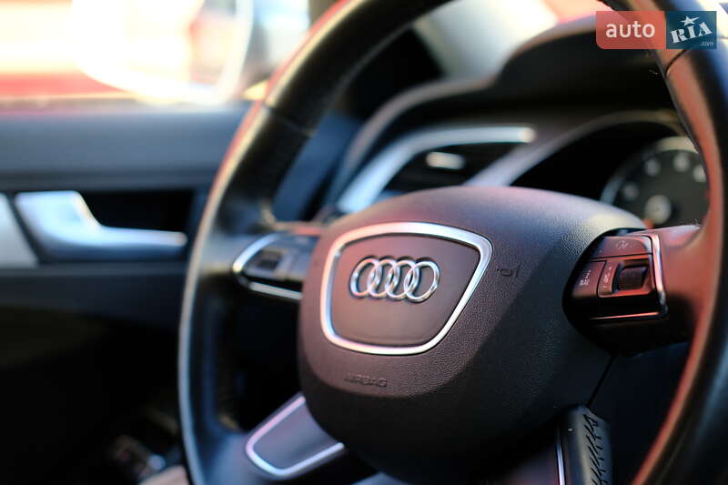 Седан Audi A4 2013 в Києві